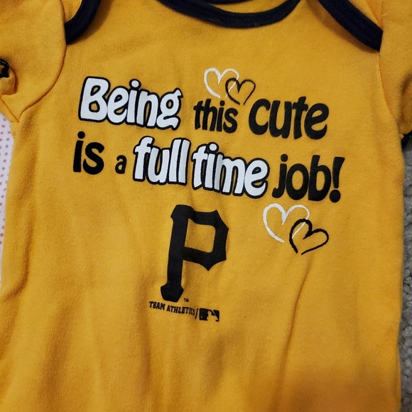 Pittsburgh Pirates onesies. 0-3m - Picture 2 of 4